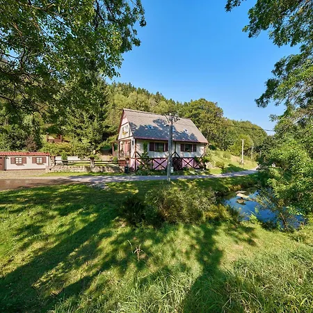 U Hronova-4 By Interhome