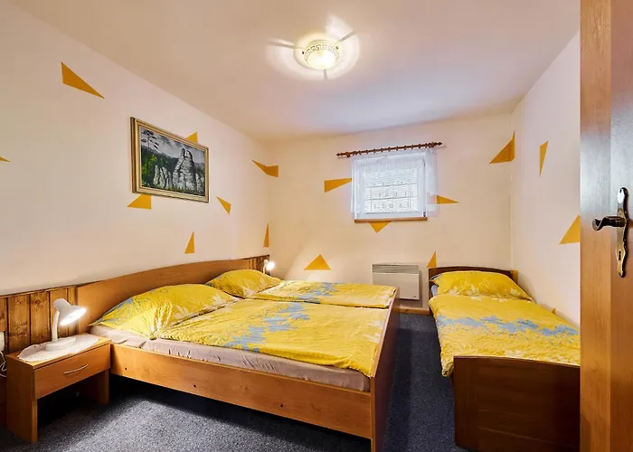 U Hronova-4 By Interhome Apartmán